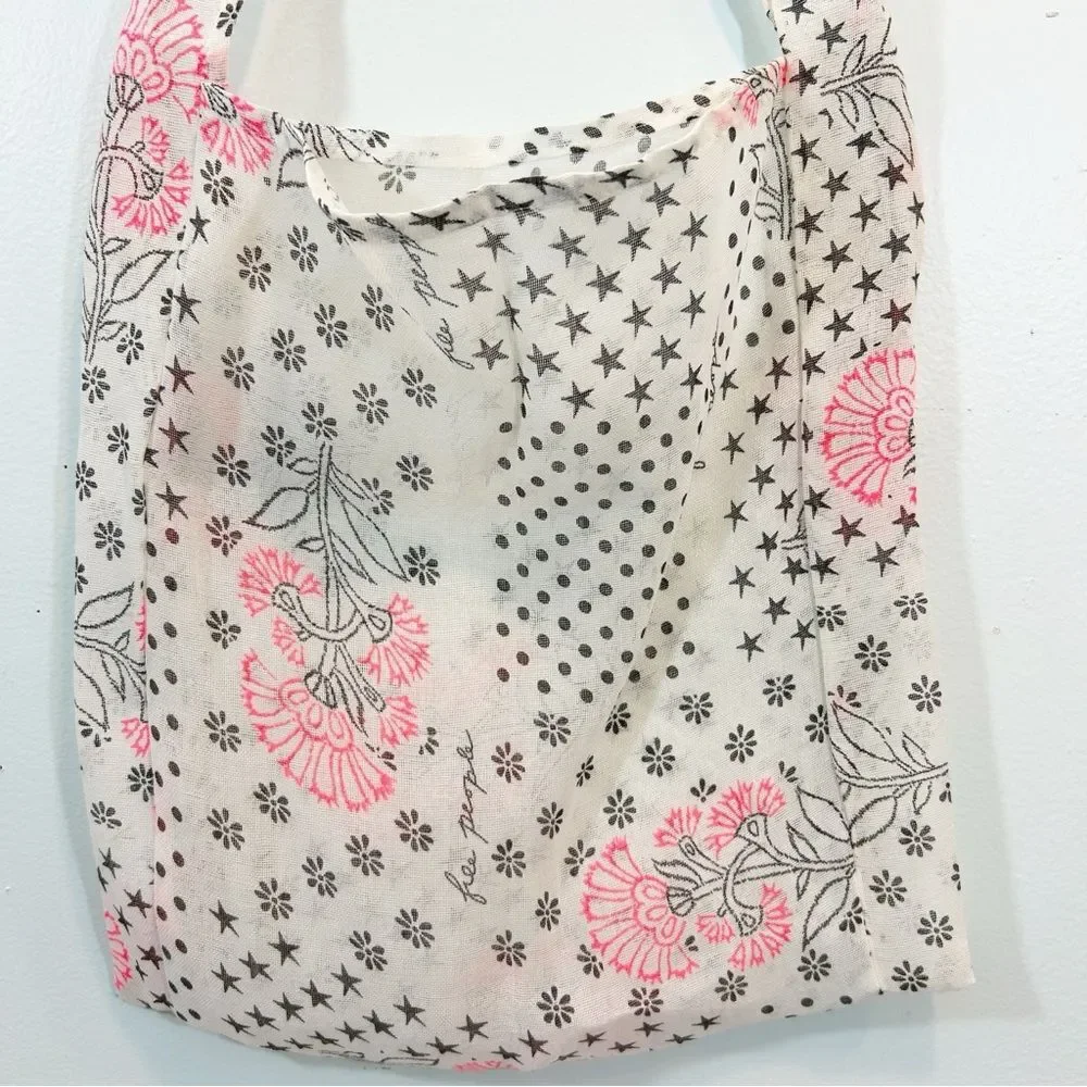 Free People White and Pink Floral Hobo Market Beach Bag Bohemian